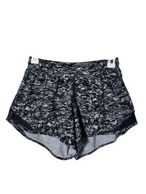 Lululemon hotty hot short 4" inseam liquid platinum alpine multi womens 4 6